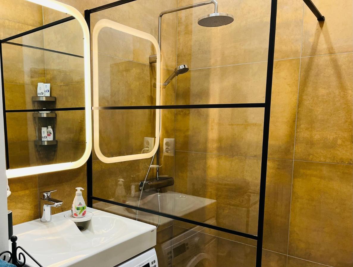 Library House Quiet&compact 2 Rooms&beds Appartement Riga